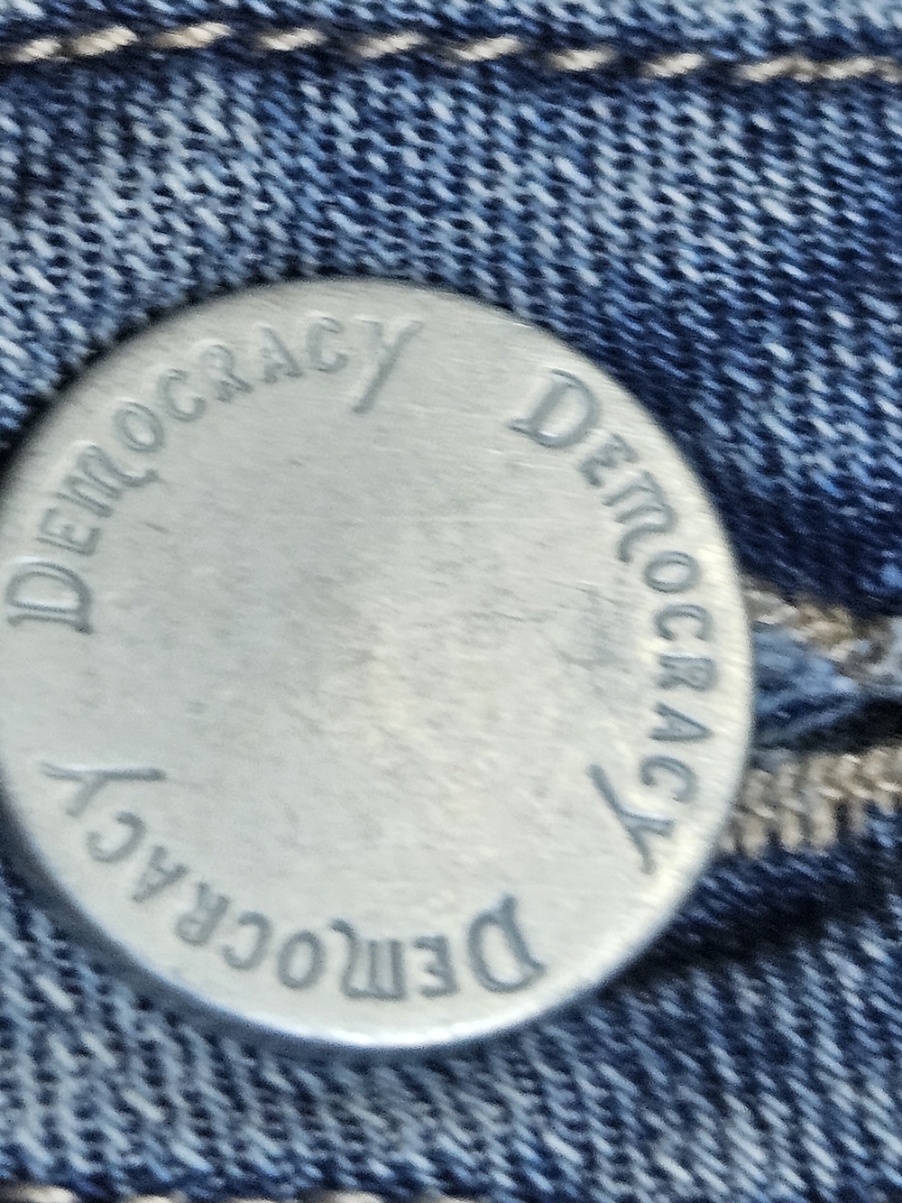 ​Democracy "Ab" Technology Distressed Embellished Skinny Jeans - Size 10 - Picture 16 of 16